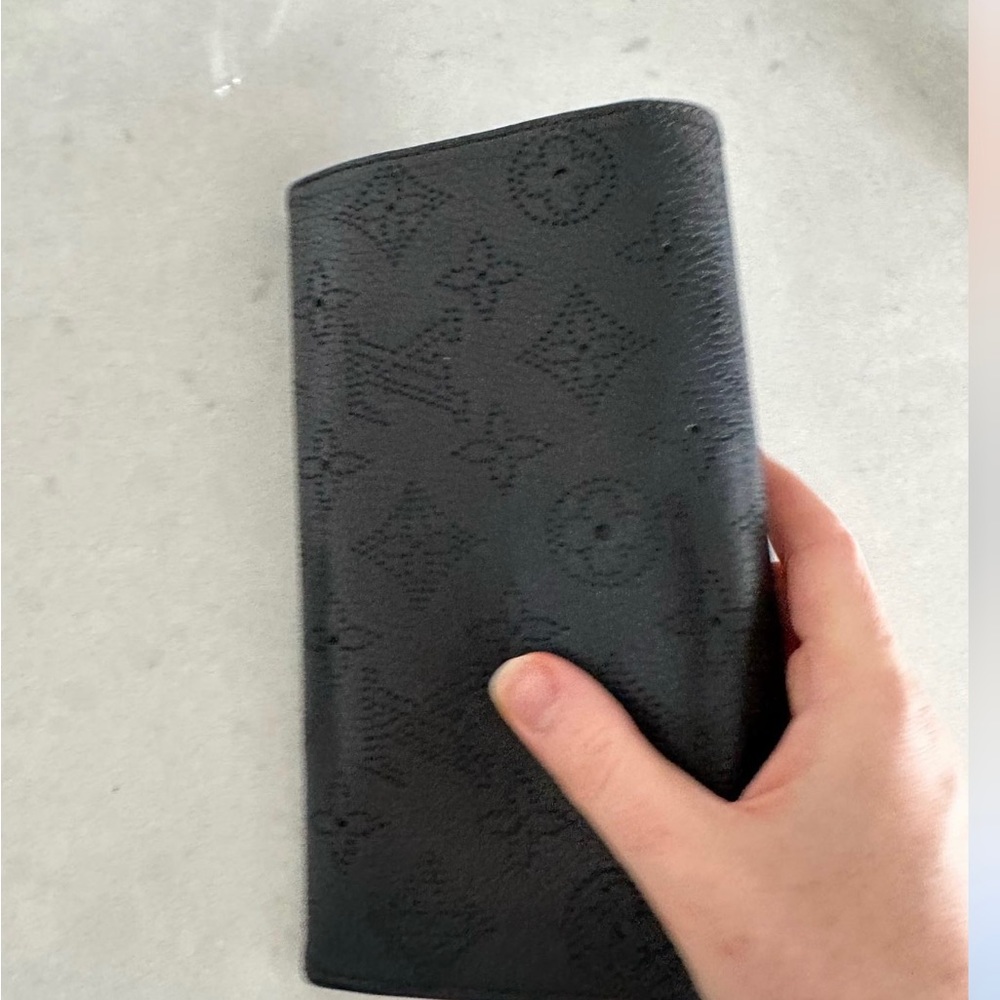 Authentic Louis Vuitton Monogram Empreinte Metis Wallet - Picture 4 of 4